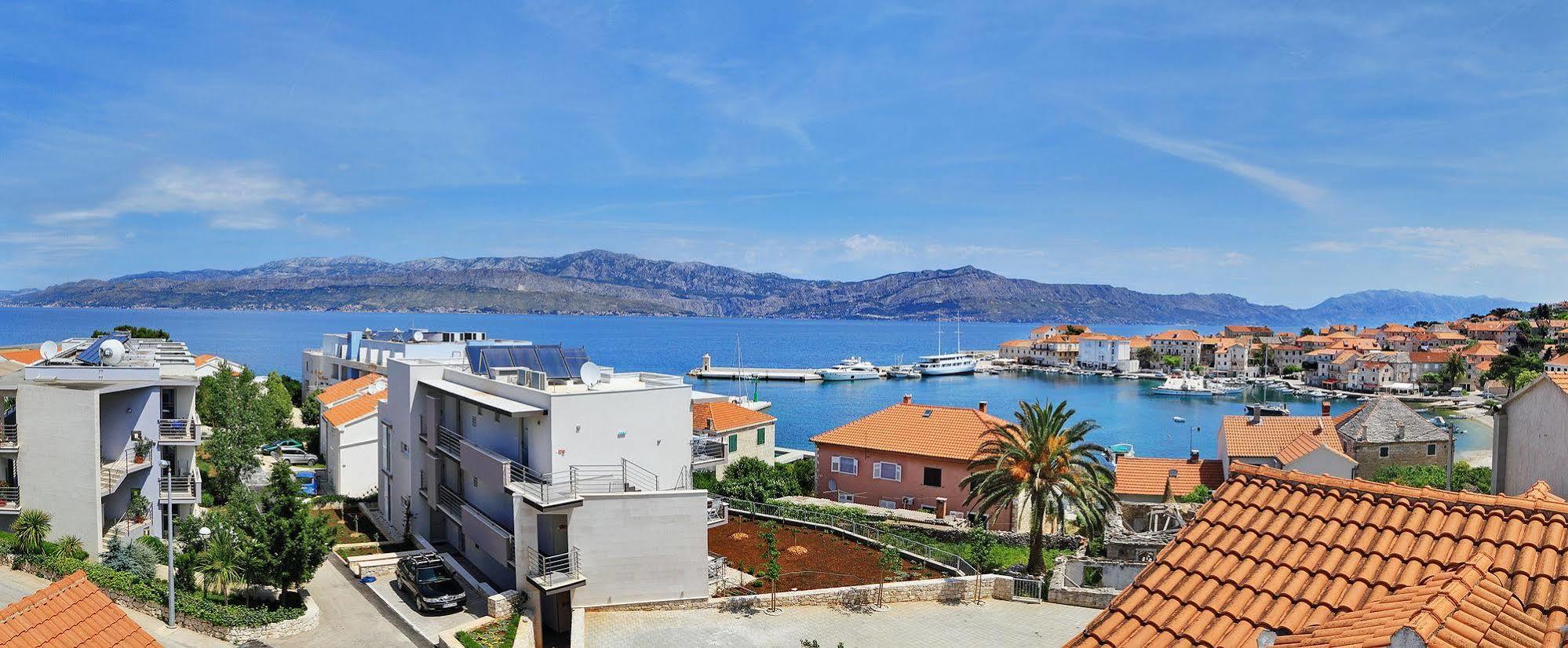 Apartmani Marija Postira Exterior foto